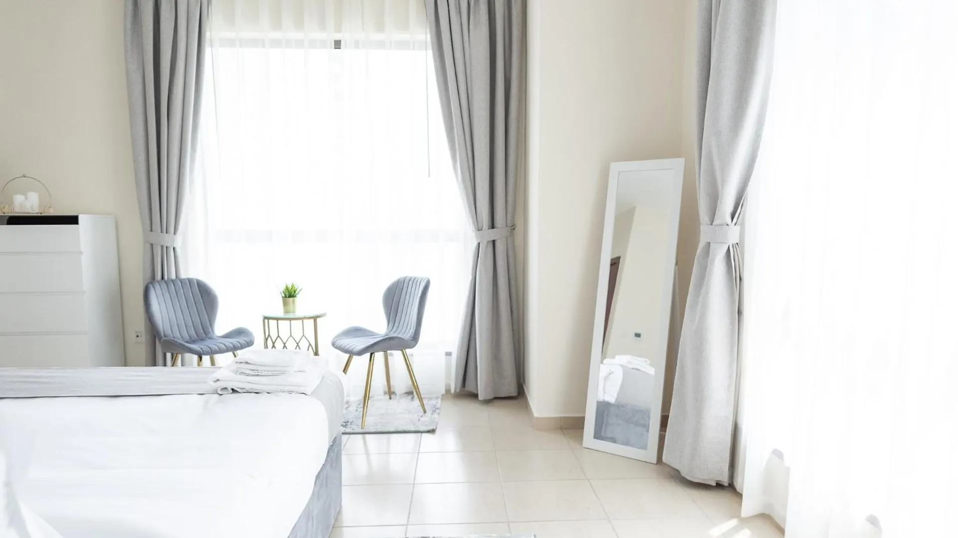 Happy Season Jbr Apartments Dubai