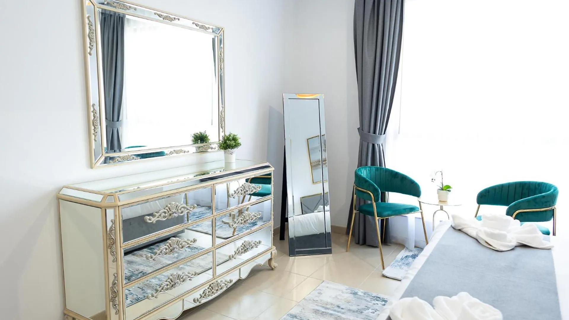 Happy Season Jbr Apartments Dubai