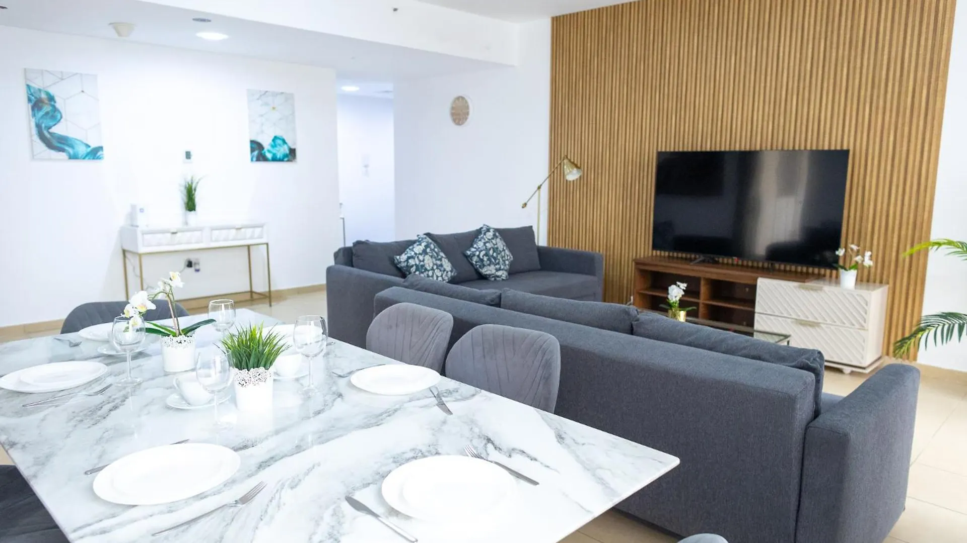 Happy Season Jbr Apartments Dubai